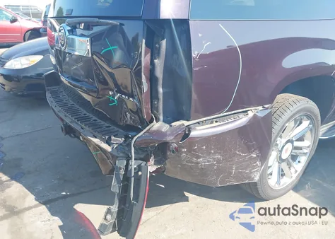 2009 Cadillac Escalade Esv Luxury z USA, uszkodzony, nr VIN 1GYFK26279R194831